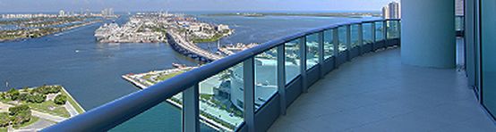 Condos con vista al agua